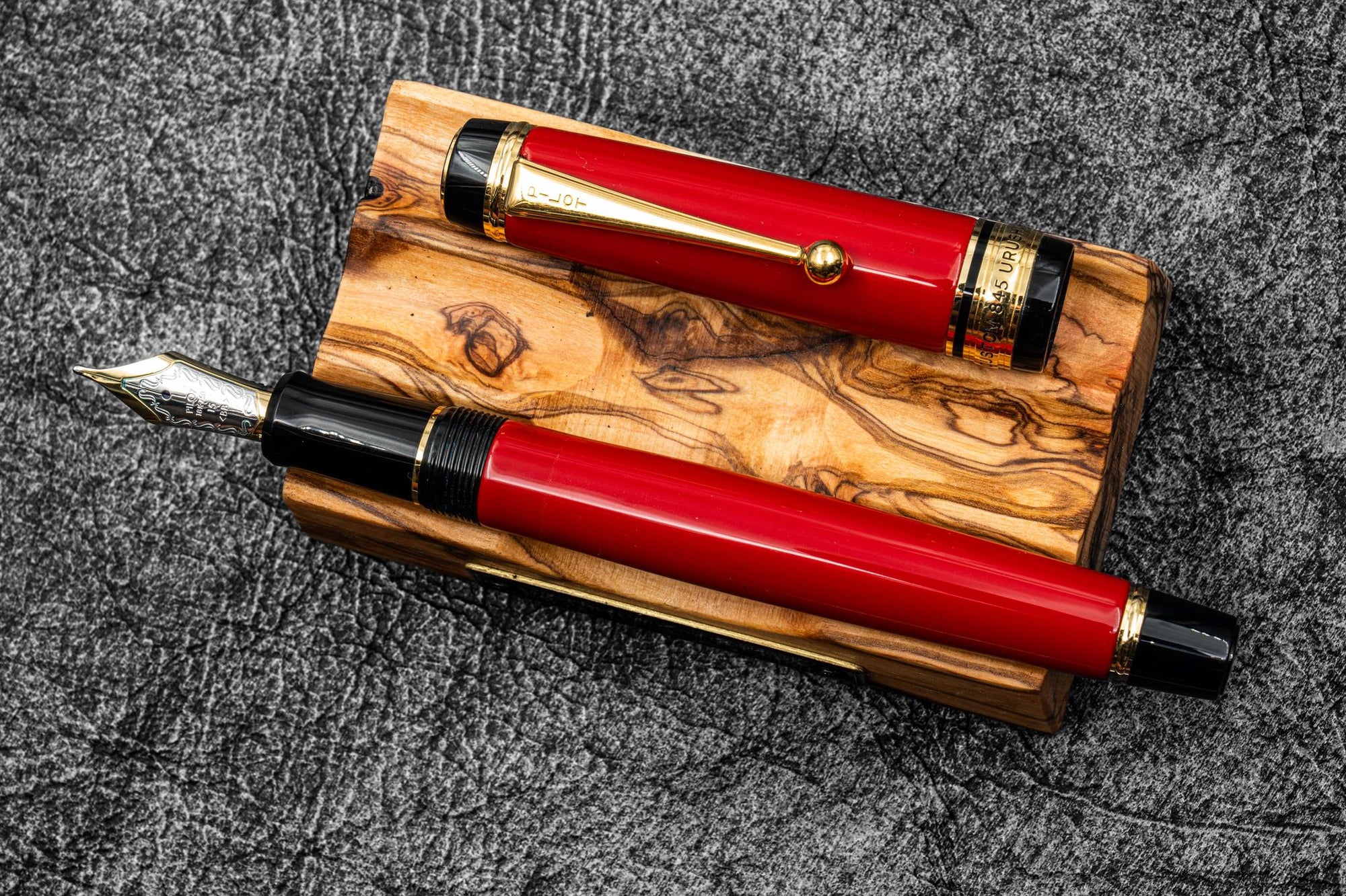 Ahşap 3&#39;lü Kalem Yastığı - Zeytin