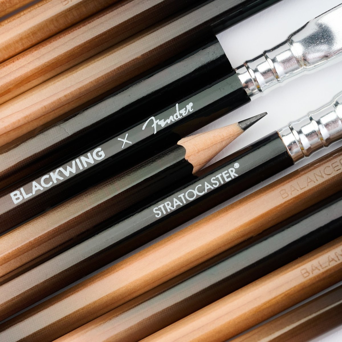 Blackwing x Fender Kurşun Kalem Sunburst Stratocaster (12'li Set)