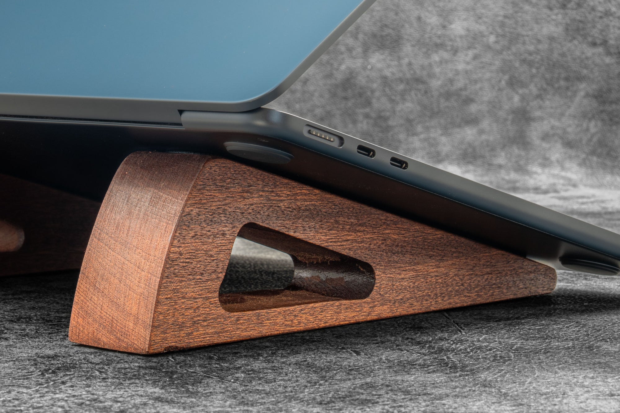 Wooden Stand for MacBook &amp; iPad  - Mahogany - with Leather Carry Sleeve