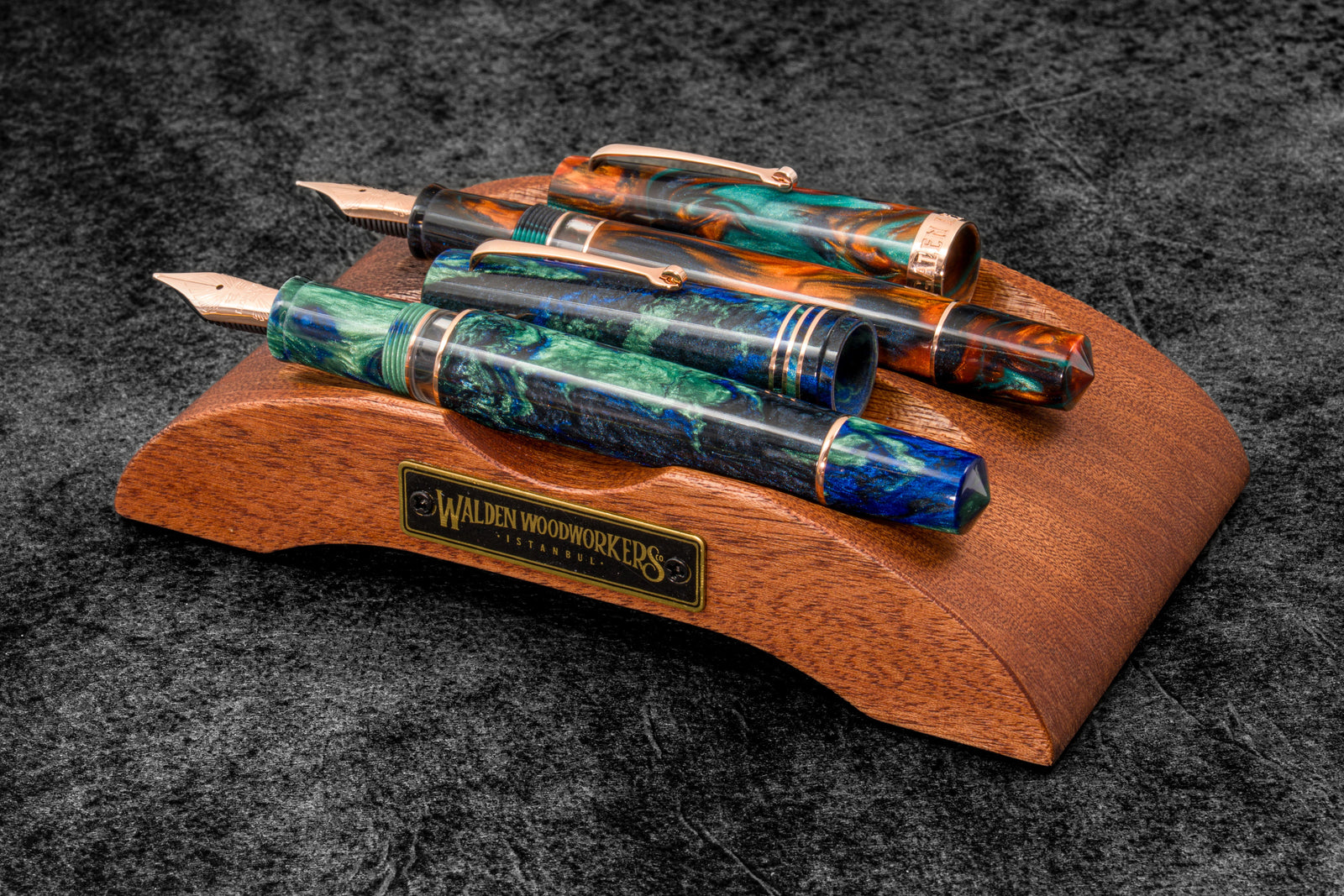 The Pen Arch - Ahşap Kalem Standı - Maun