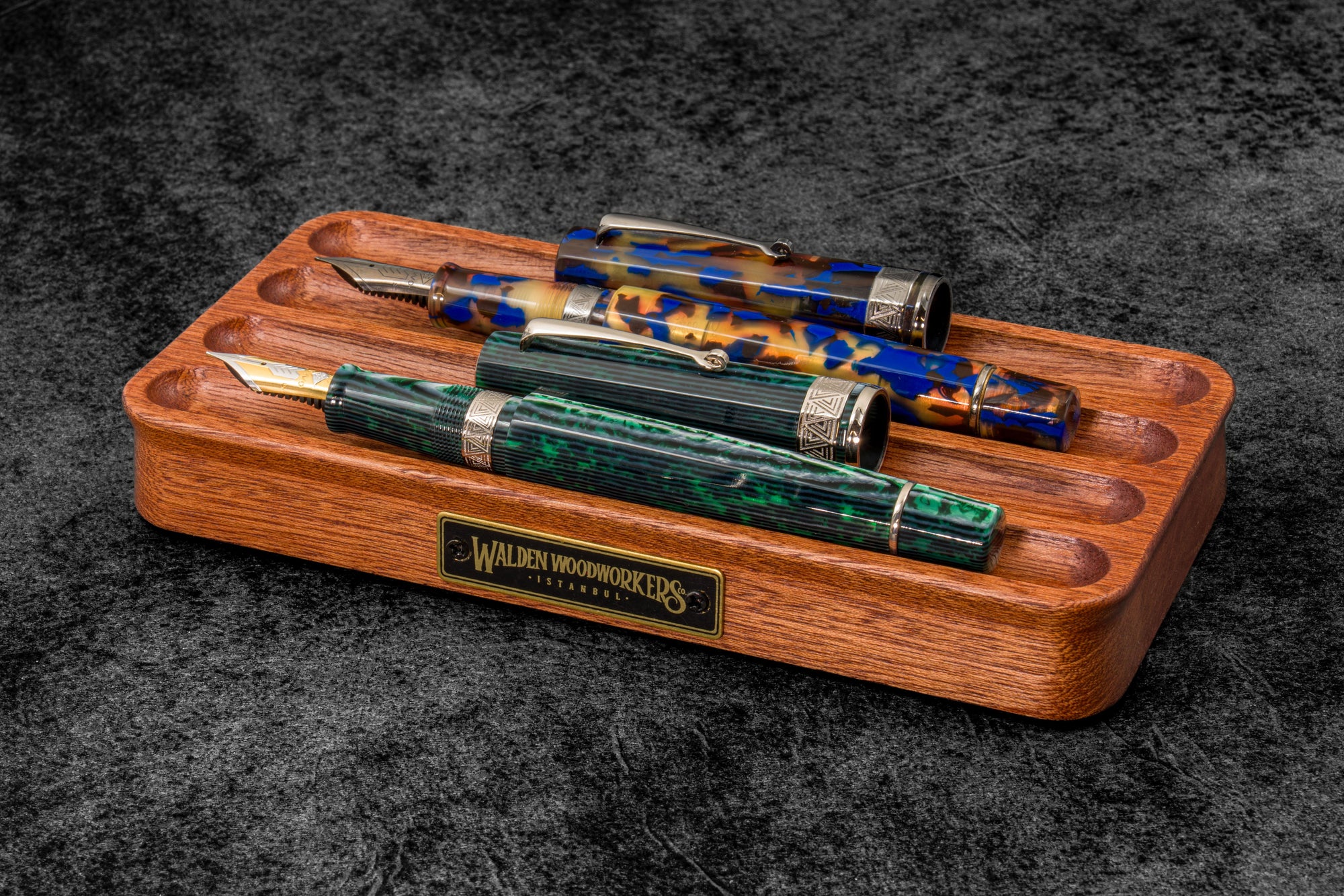 The Pen Station - Ahşap Kalem Standı - Maun