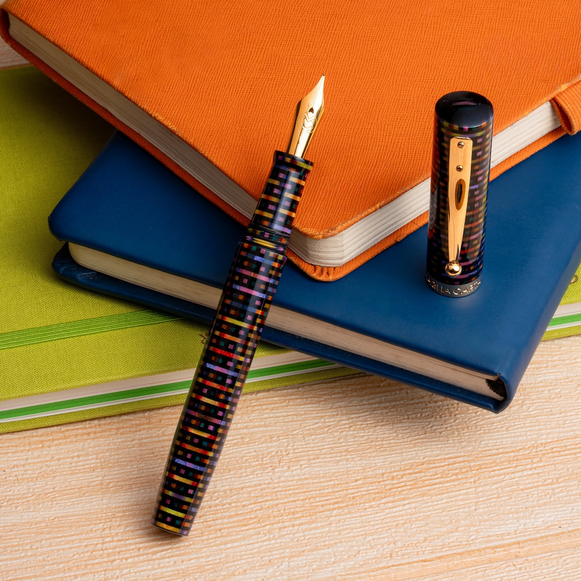 Mag 600 Fountain Pen - Faux Pixel