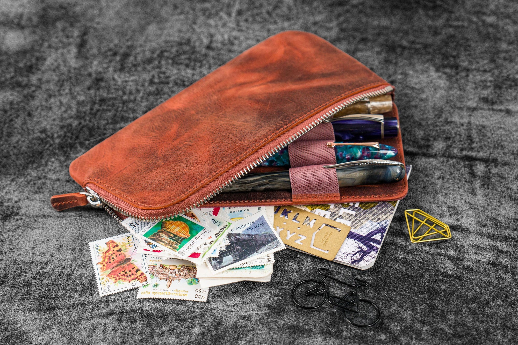 Deri &quot;Slip-N-Zip&quot; 4&#39;lü Fermuarlı Kalem Kılıfı - C.H. Turuncu