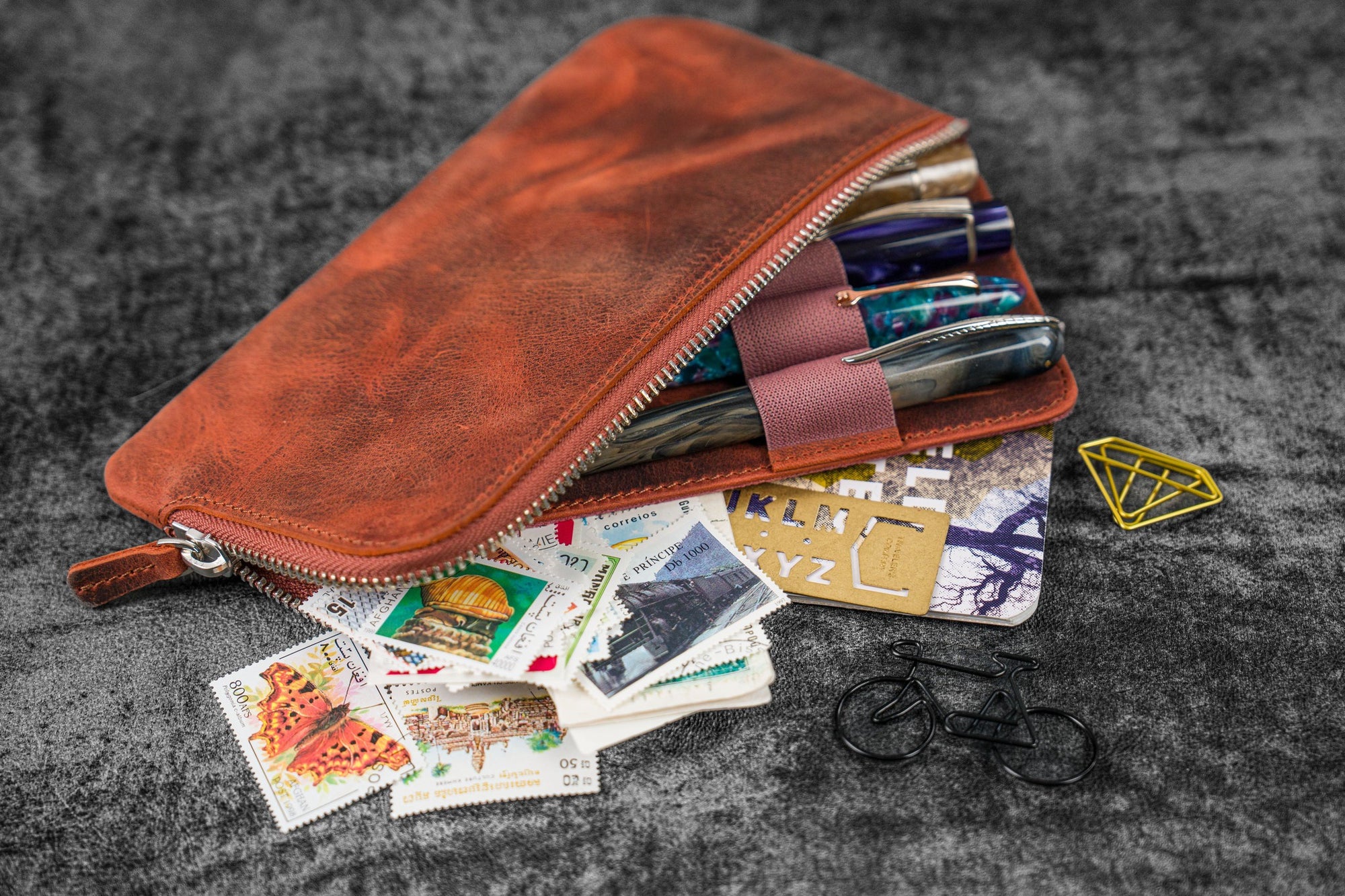 Deri &quot;Slip-N-Zip&quot; 4&#39;lü Fermuarlı Kalem Kılıfı - C.H. Turuncu