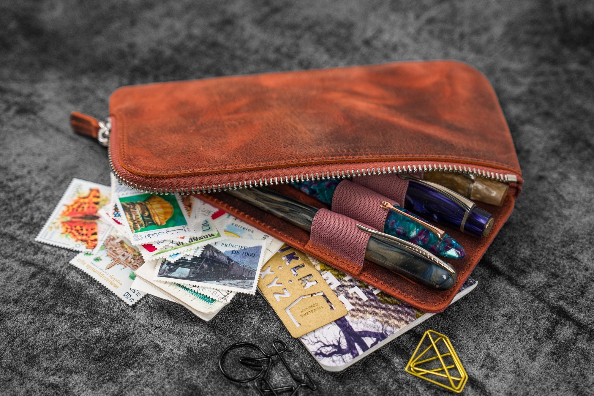 Deri &quot;Slip-N-Zip&quot; 4&#39;lü Fermuarlı Kalem Kılıfı - C.H. Turuncu