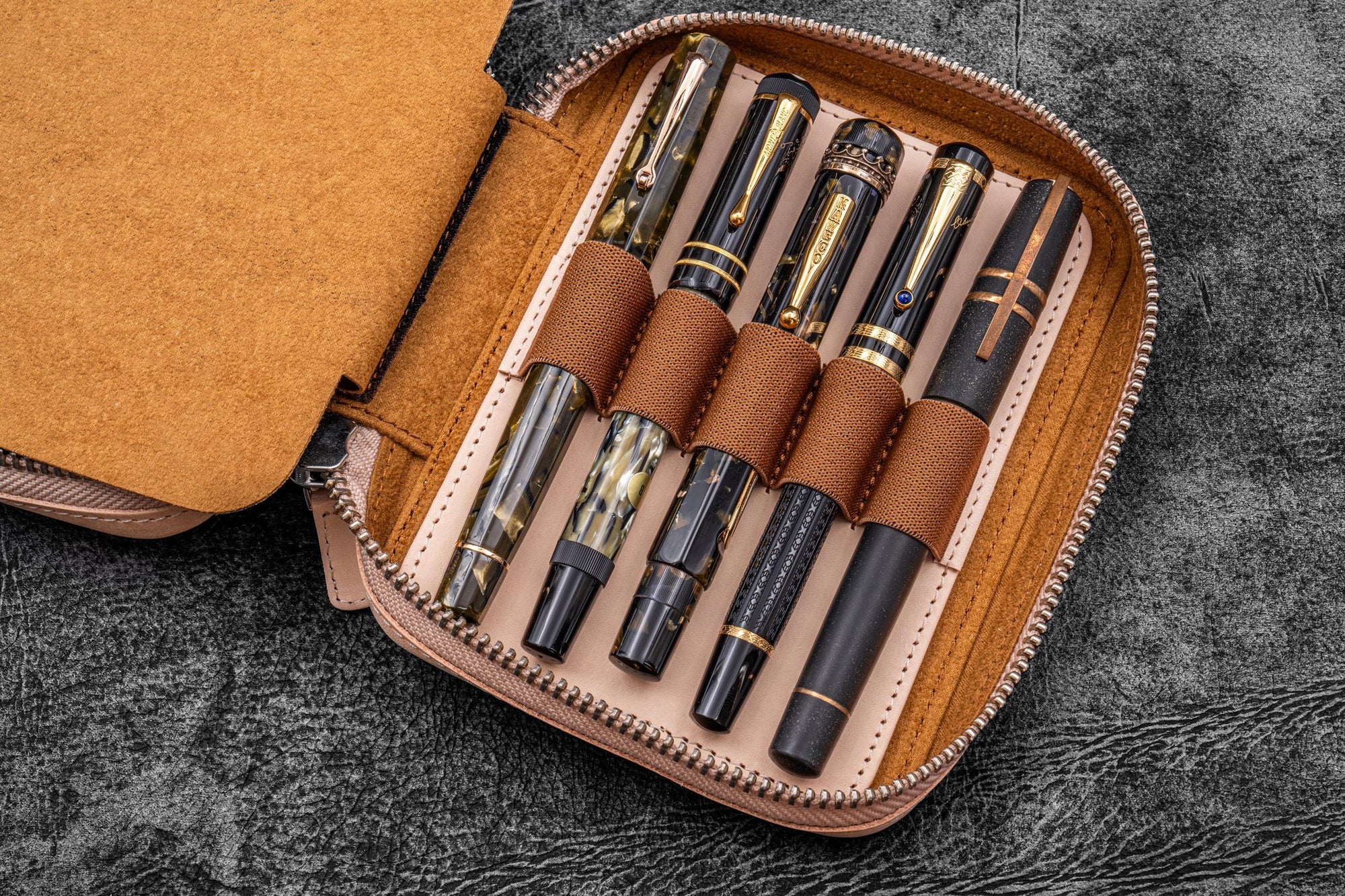 Expansi-Pouch Deri Geniş 10&#39;lu Kalemlik - İçi Çıkarılabilir - Undyed Leather