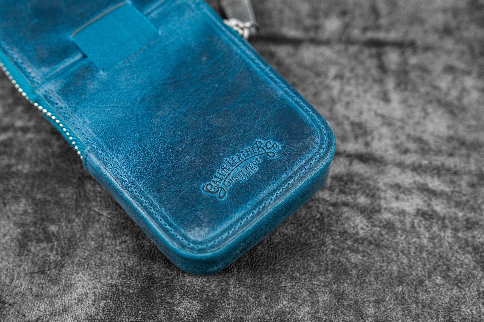 Fermuarlı Magnum Opus 3&#39;lü Kalemlik - C.H. Okyanus Mavi