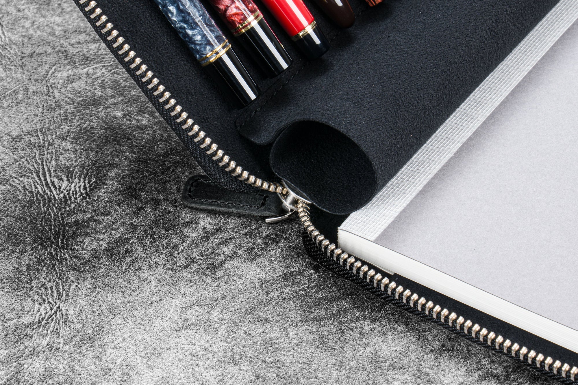 10'lu Deri Kalemlik ve A5 Defter Kılıfı - Crazy Horse Graphite