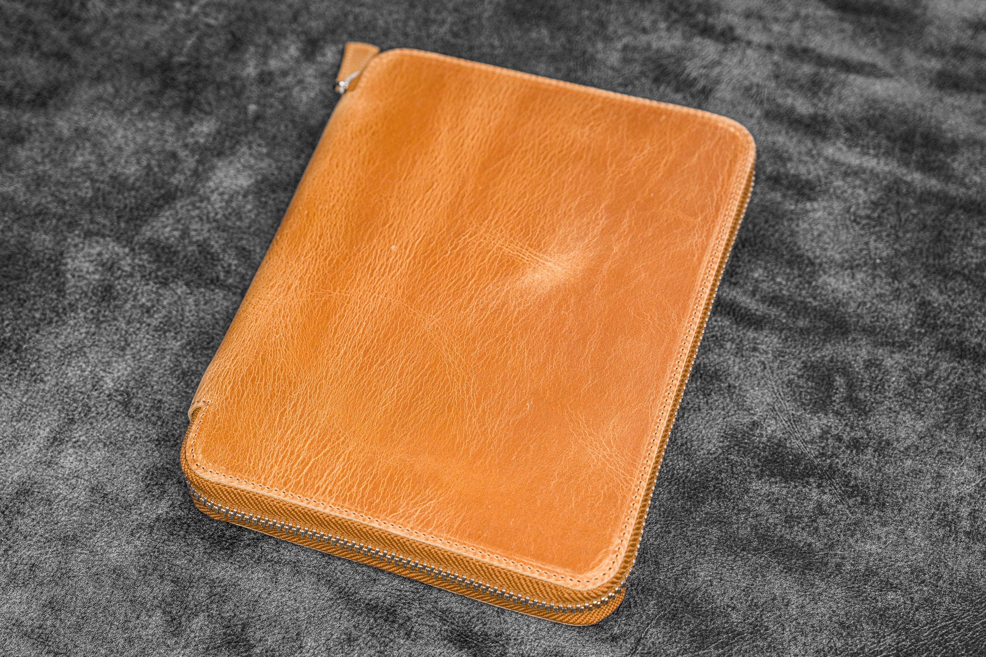 20'li Fermuarlı Deri Kalemlik  - C. H.  Honey Ochre