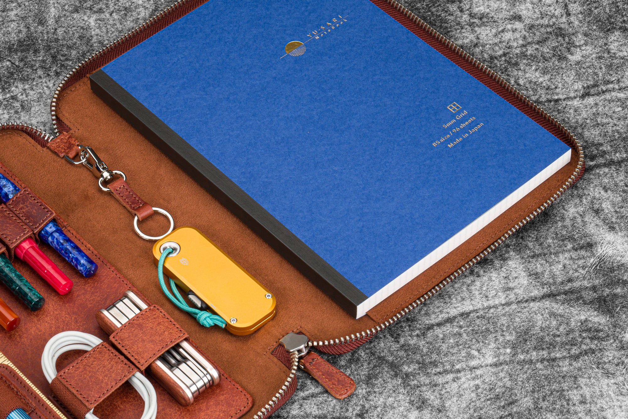 Leather Zippered Leuchtturm1917 B5 &amp; Extra Large Moleskine Folio - Aged Copper