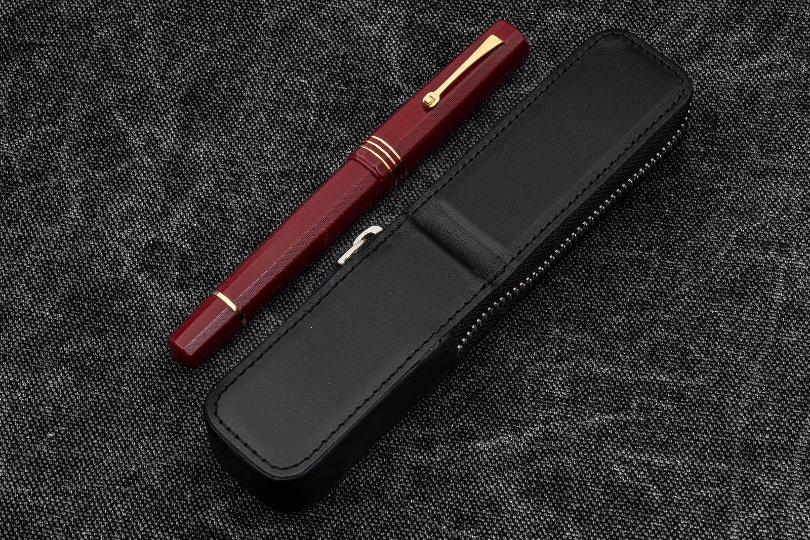 Leather Zippered Magnum Opus Single Hard Pen Case For Oversized Pens & Namiki Emperor - Black