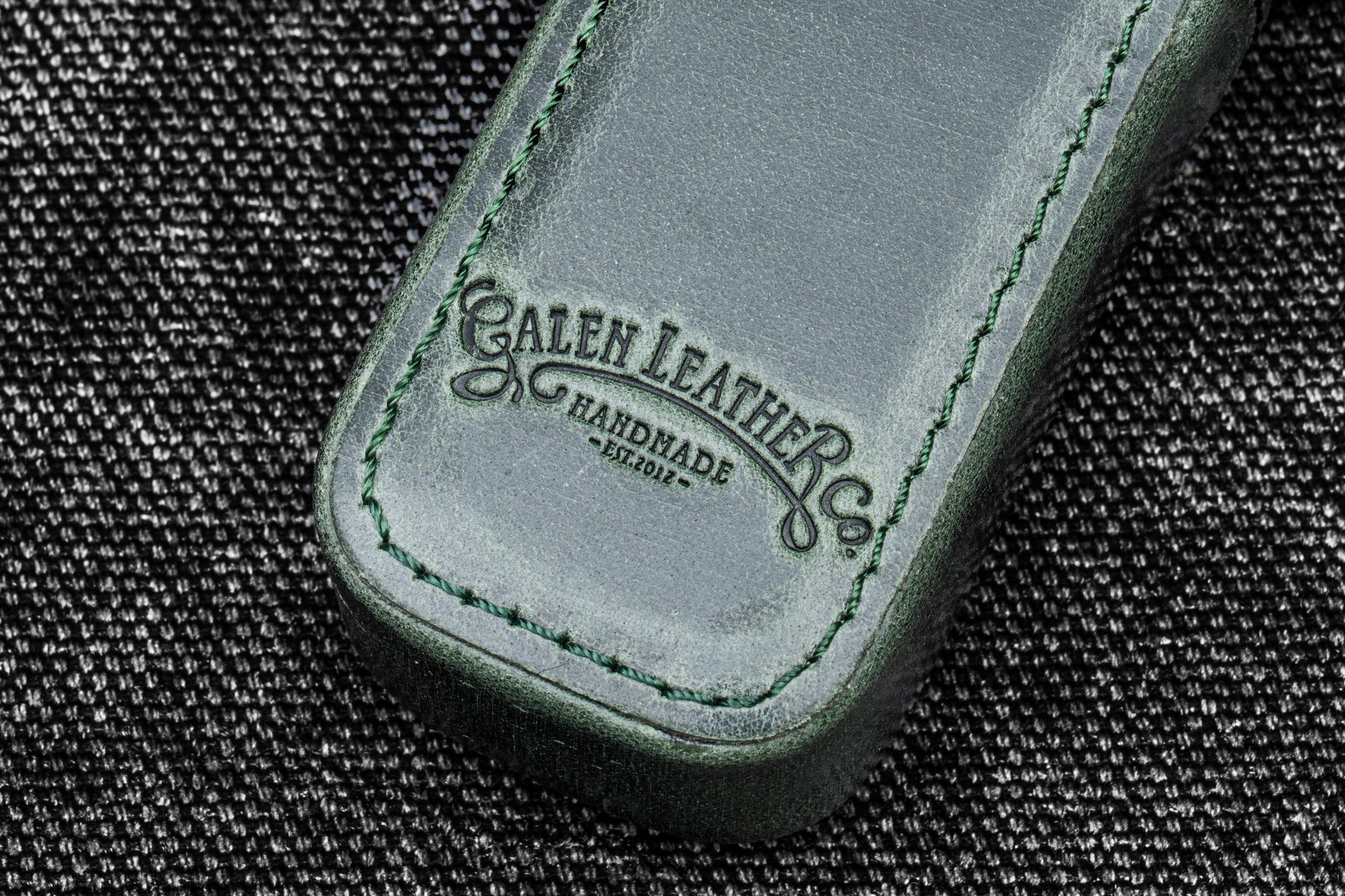 Leather Zippered Magnum Opus Single Hard Pen Case For Oversized Pens &amp; Namiki Emperor - Crazy Horse Forest Green