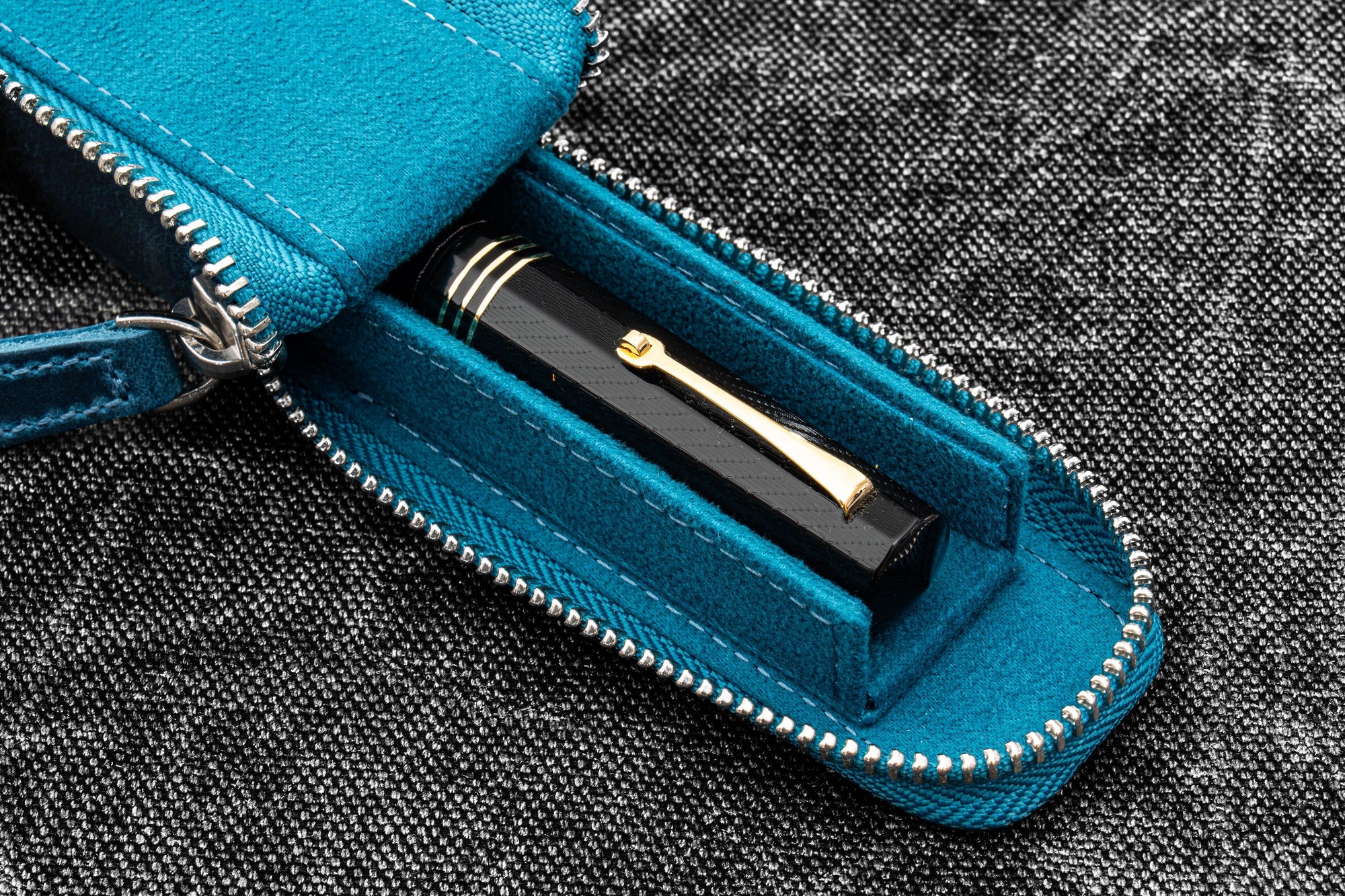 Leather Zippered Magnum Opus Single Hard Pen Case For Oversized Pens &amp; Namiki Emperor - Crazy Horse Ocean Blue