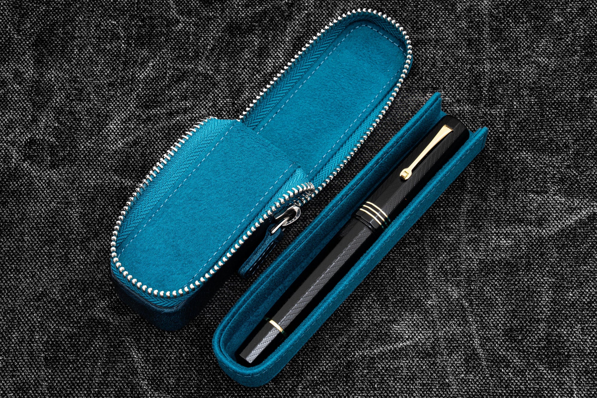 Leather Zippered Magnum Opus Single Hard Pen Case For Oversized Pens &amp; Namiki Emperor - Crazy Horse Ocean Blue