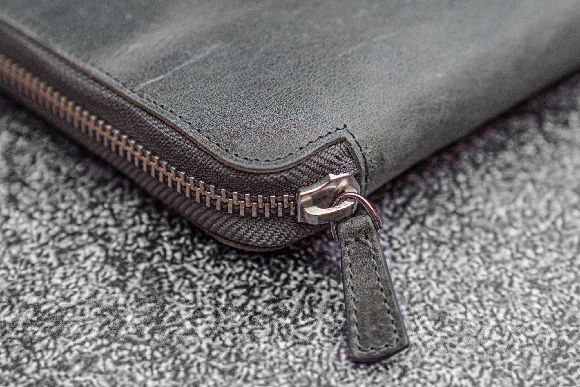 Leather Zippered Rhodia A5 Notebook &amp; iPad Mini Folio - Crazy Horse Smoky
