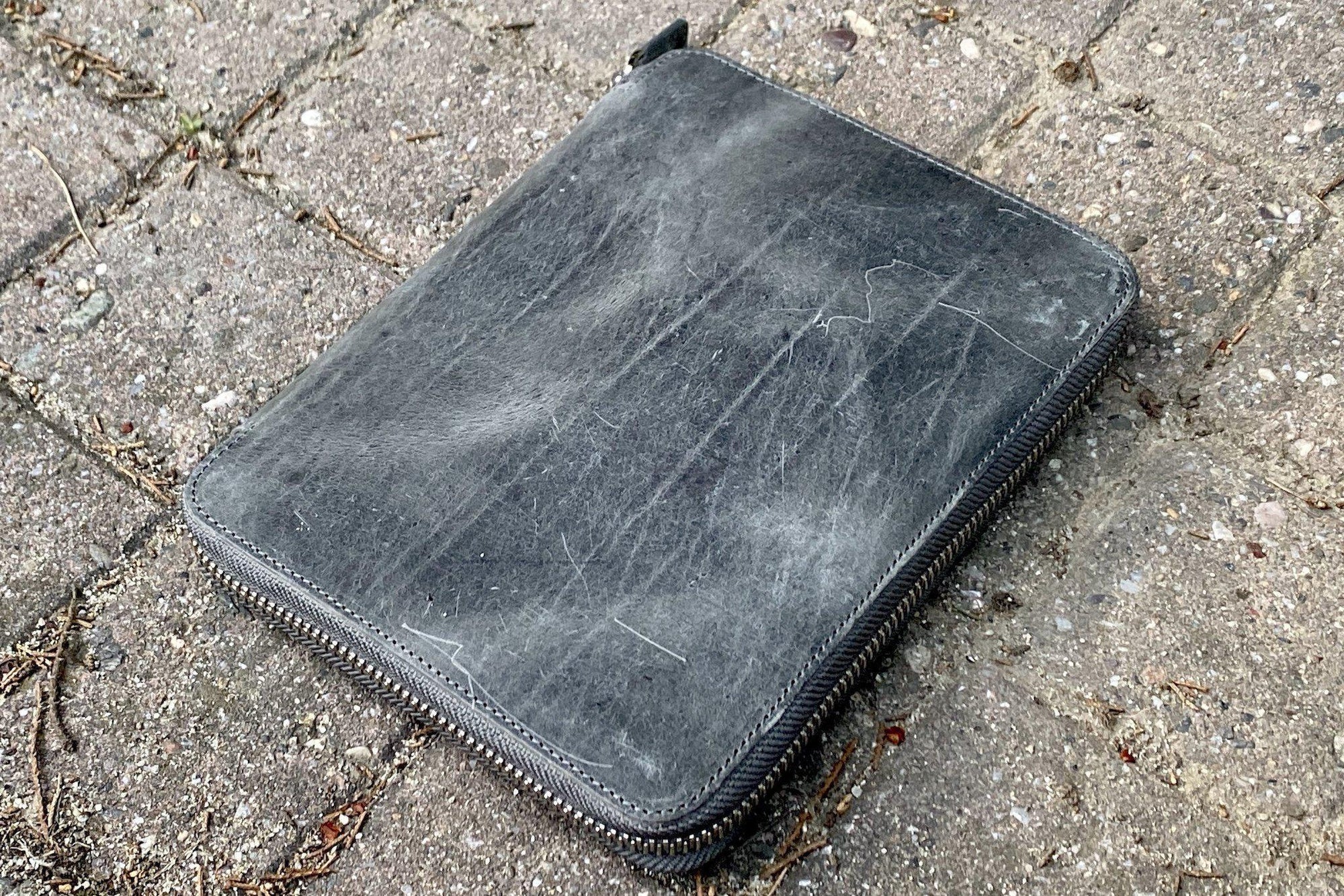 Leather Zippered Rhodia A5 Notebook &amp; iPad Mini Folio - Crazy Horse Smoky