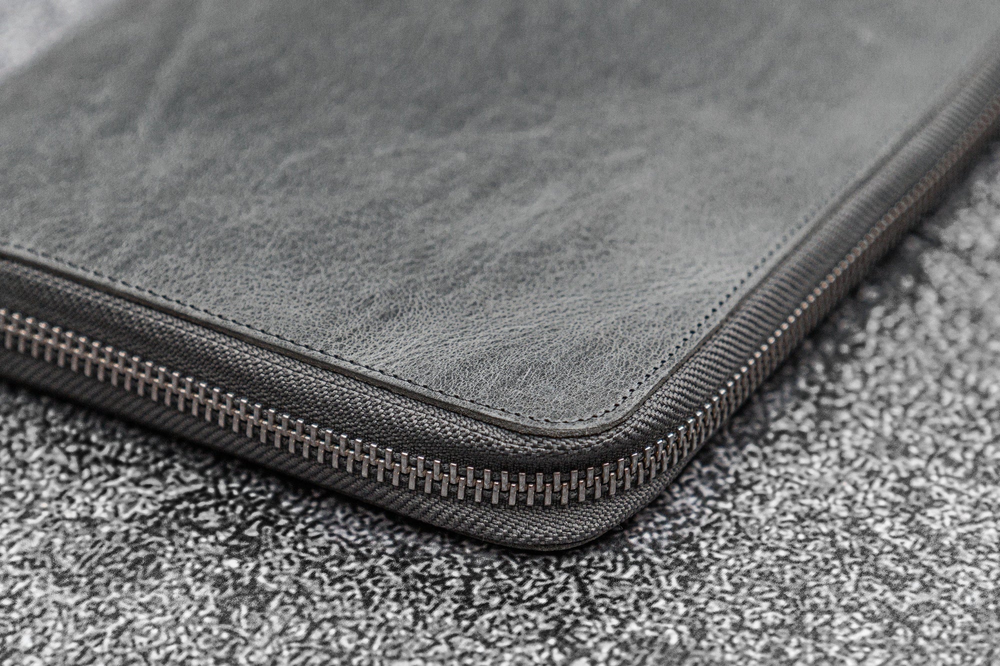 Leather Zippered Rhodia A5 Notebook &amp; iPad Mini Folio - Crazy Horse Smoky