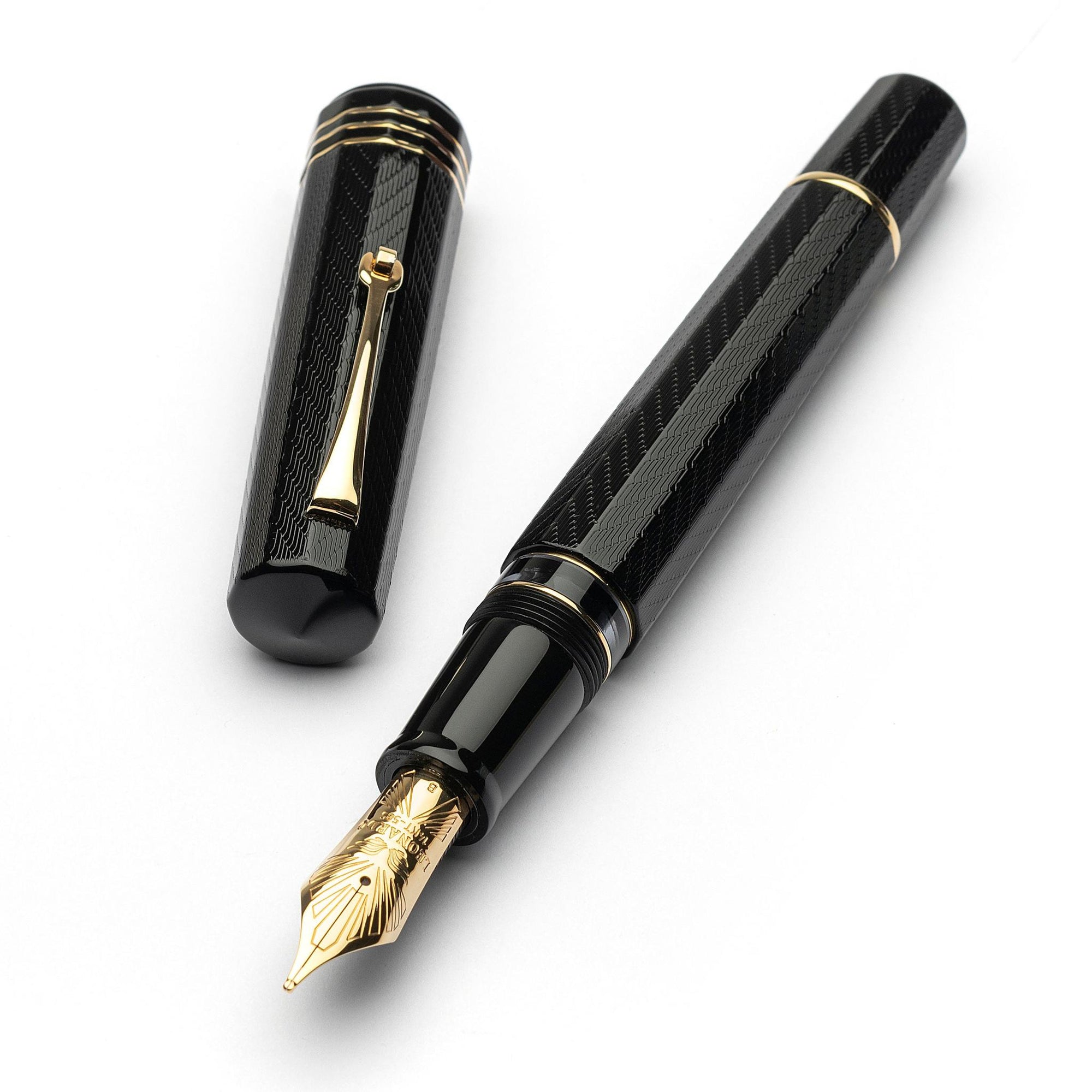 Leonardo Dodici Dolma Kalem - Guillochè 14k #8 Altın Uç