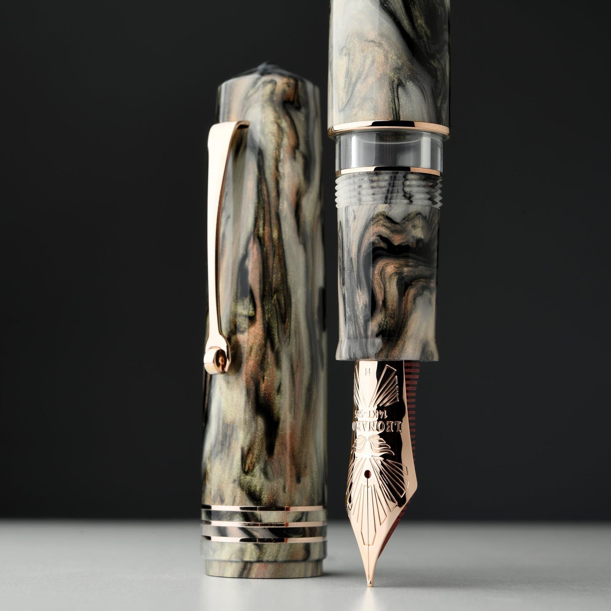 Leonardo Momento Zero Grande 2.0 Fountain Pen – Golden Abalone – RGT #8 14K Gold