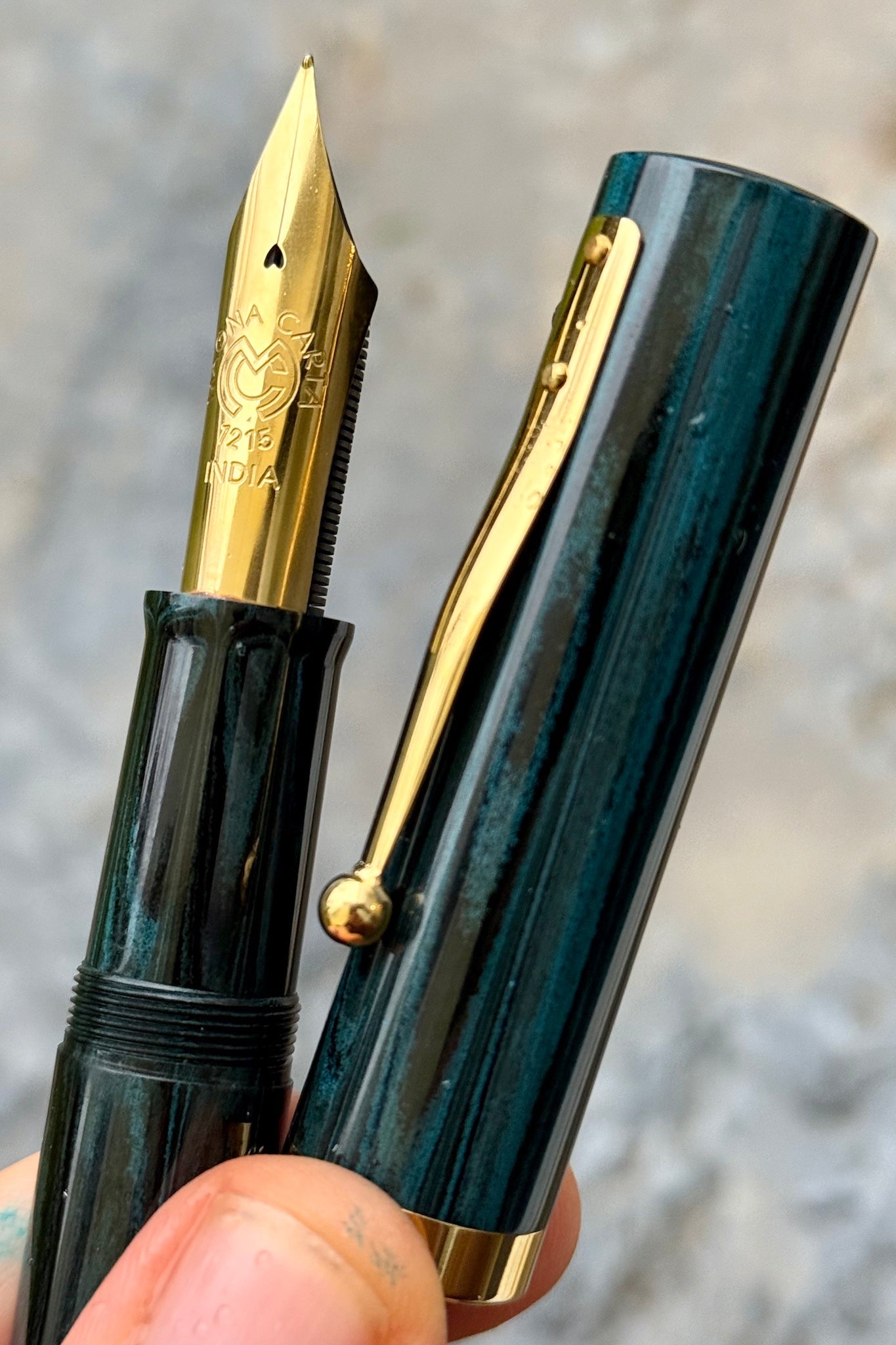 Magna Carta Mag 1000 Büyük Boy Dolmakalem - Model - Mavi Ebonite