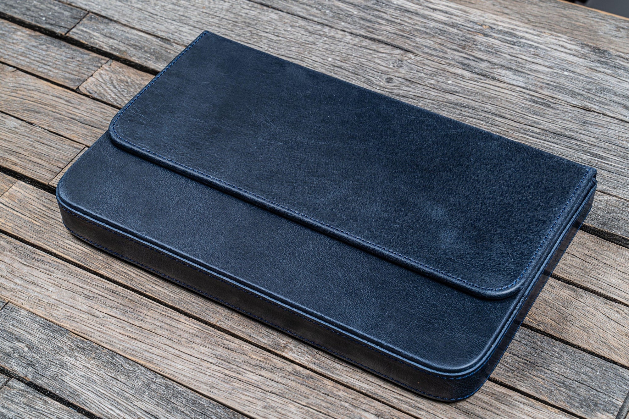 Magnum Opus 12&#39;li Kapaklı Deri Kalemlik - C.H. Navy Blue