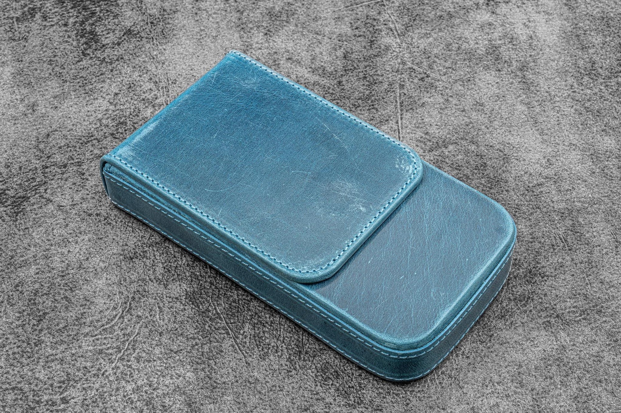 Magnum Opus 3&#39;lü Kapaklı Deri Kalemlik - C. H. Ocean Blue