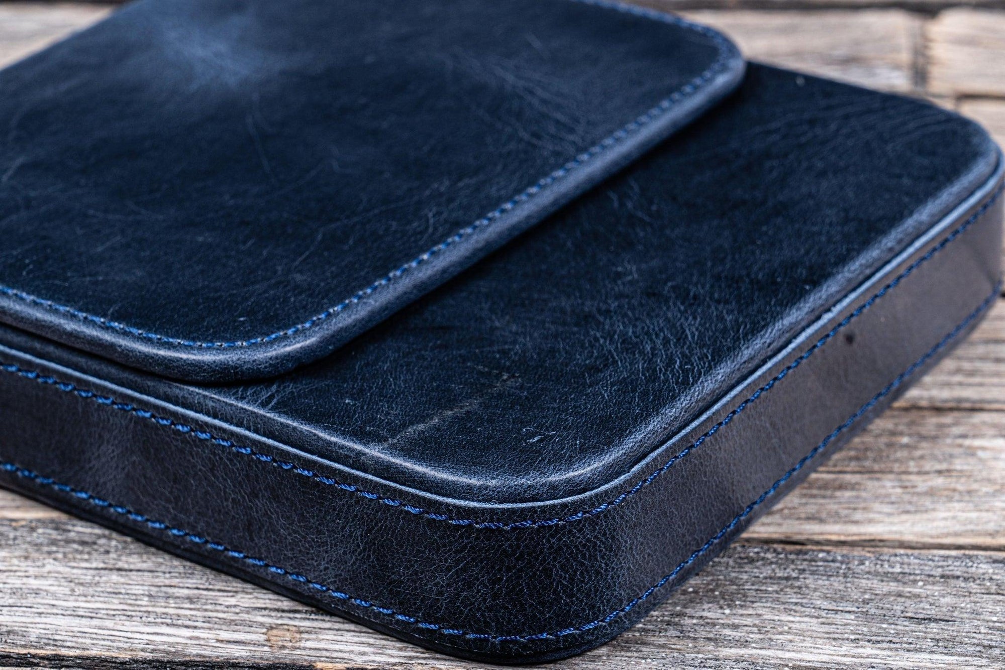 Magnum Opus 6&#39;lı Kapaklı Deri Kalemlik - C.H. Navy Blue