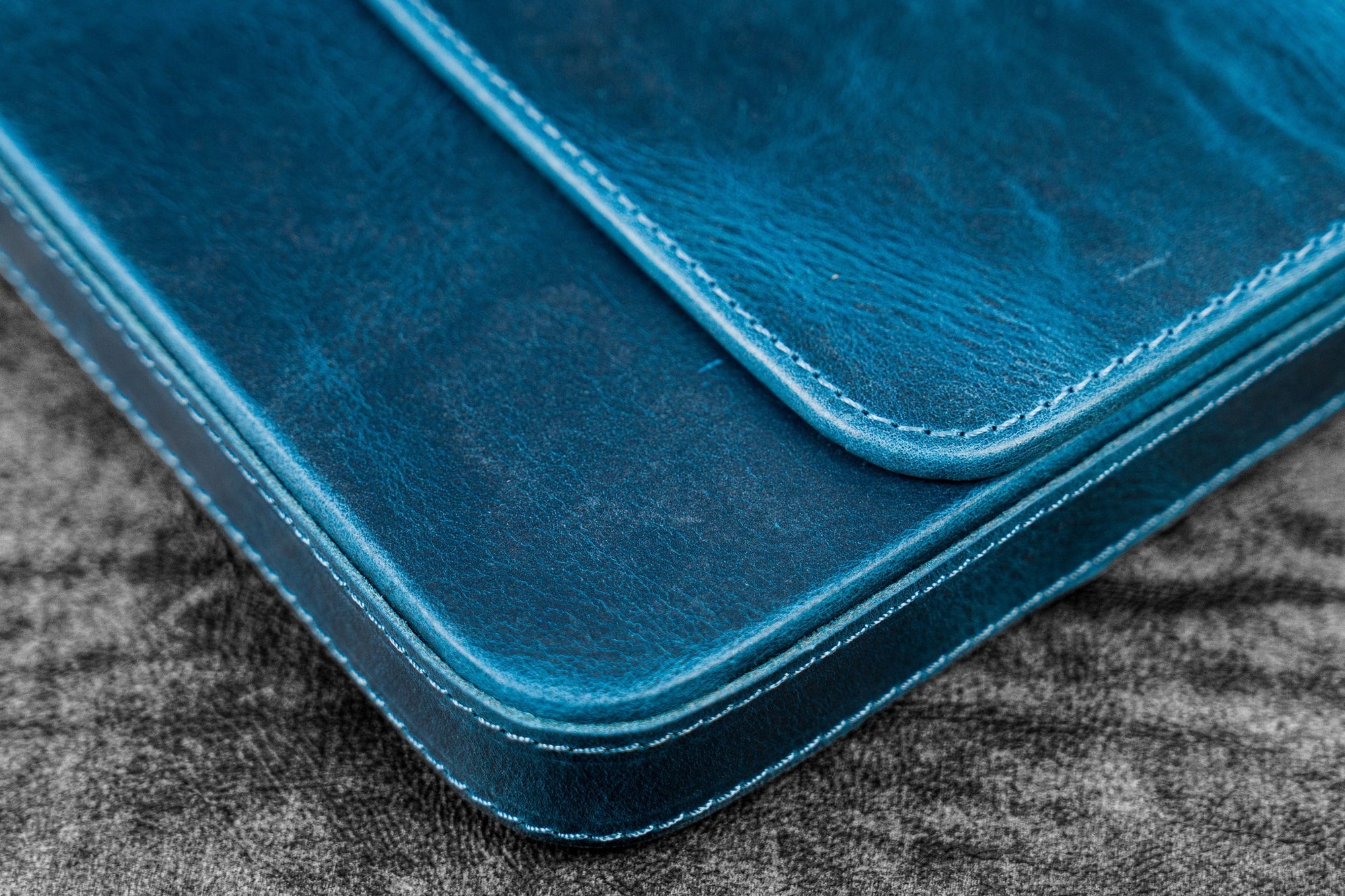 Magnum Opus 6&#39;lı Kapaklı Deri Kalemlik - C.H. Okyanus Mavi