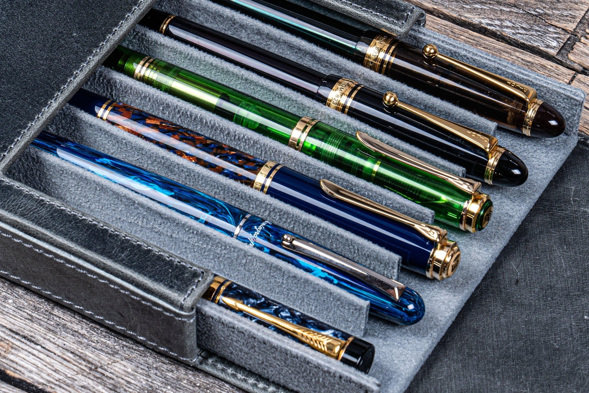 Magnum Opus 6&#39;lı Kapaklı Deri Kalemlik - C.H. Smoky