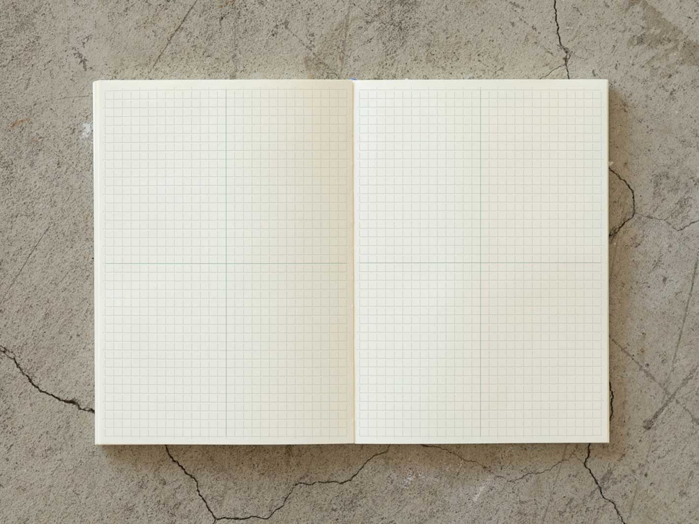 Midori MD Defter Journal A5 Kareli Block - 192 Sayfa