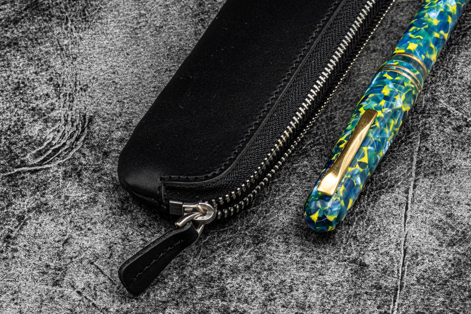 Tekli Fermuarlı Deri Kalemlik - Siyah