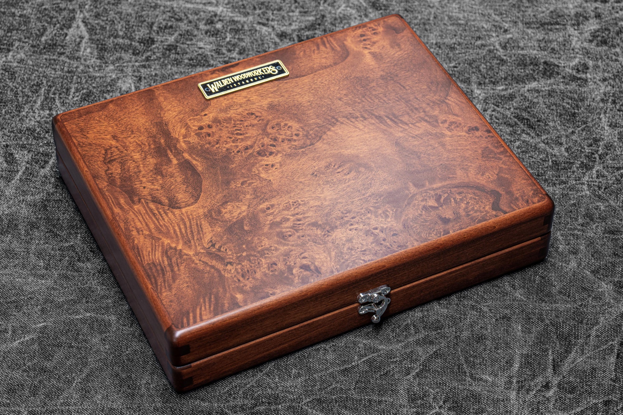 The Writing Box - Thuja Wood Special Edition