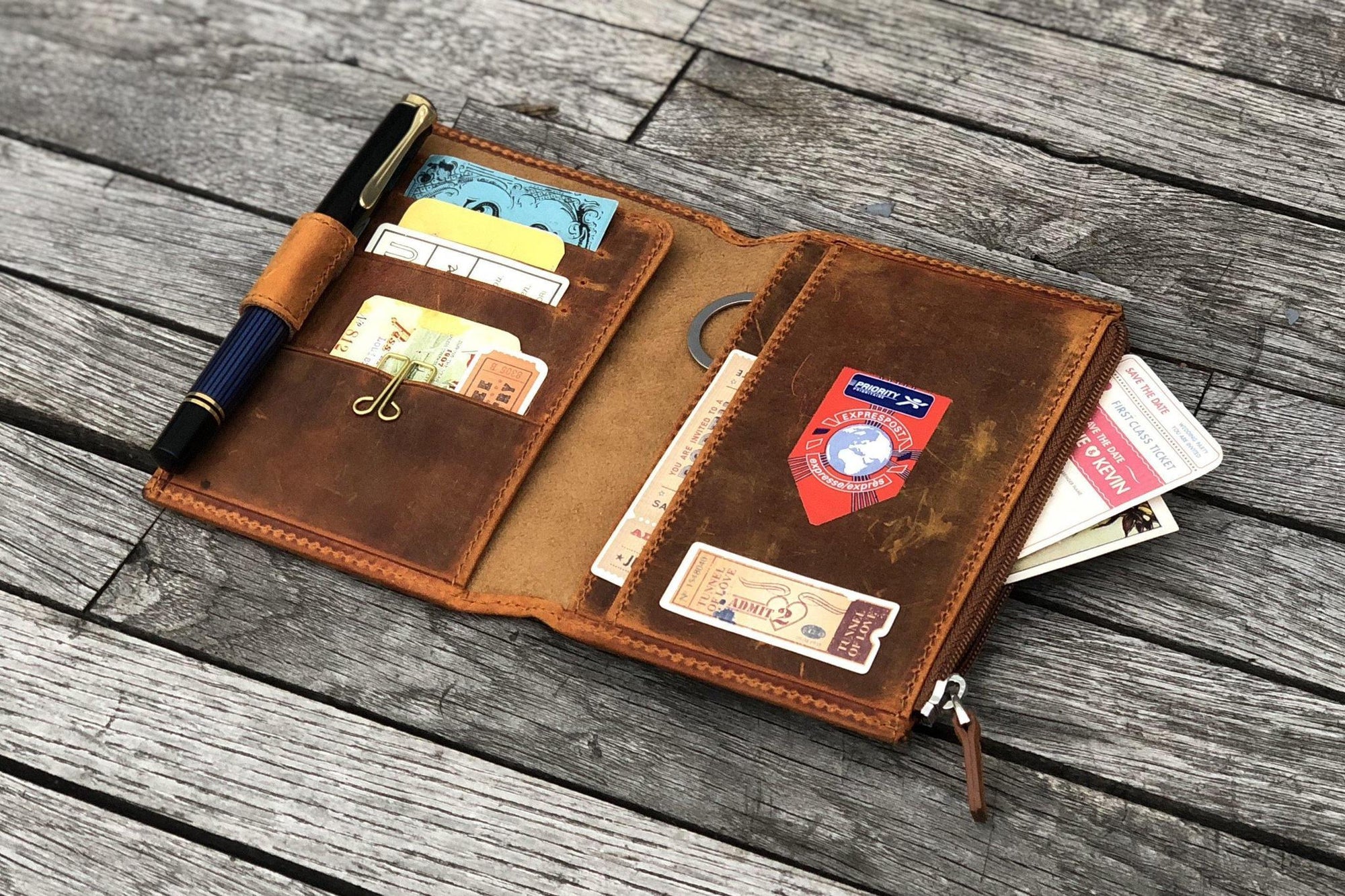 Traveler&#39;s Notebook için Deri Organizer - Passport Ebat - Crazy Horse Brown