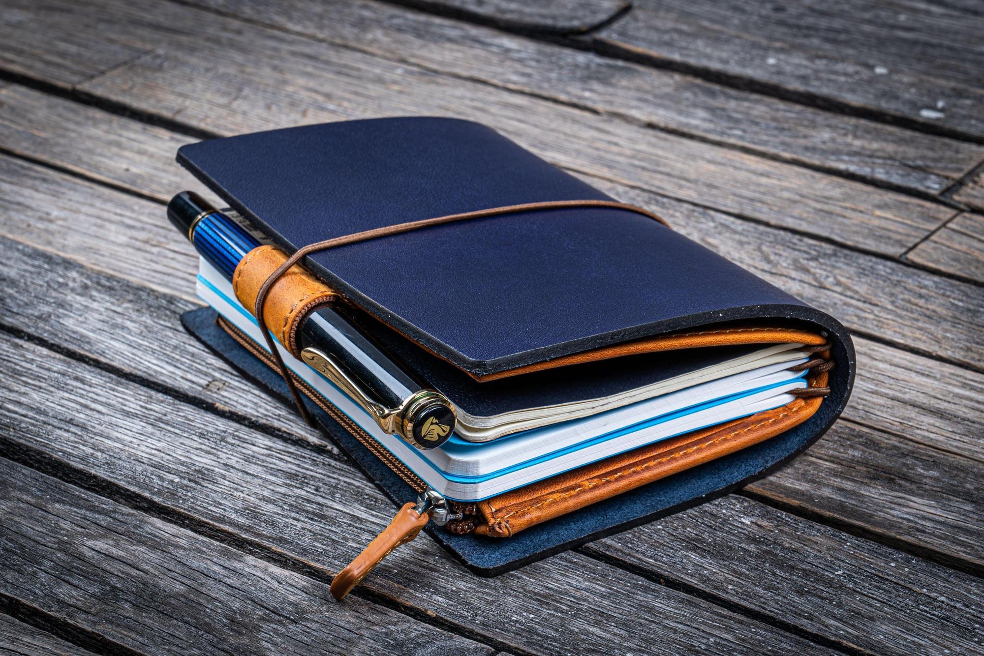 Traveler&#39;s Notebook için Deri Organizer - Passport Ebat - Crazy Horse Brown