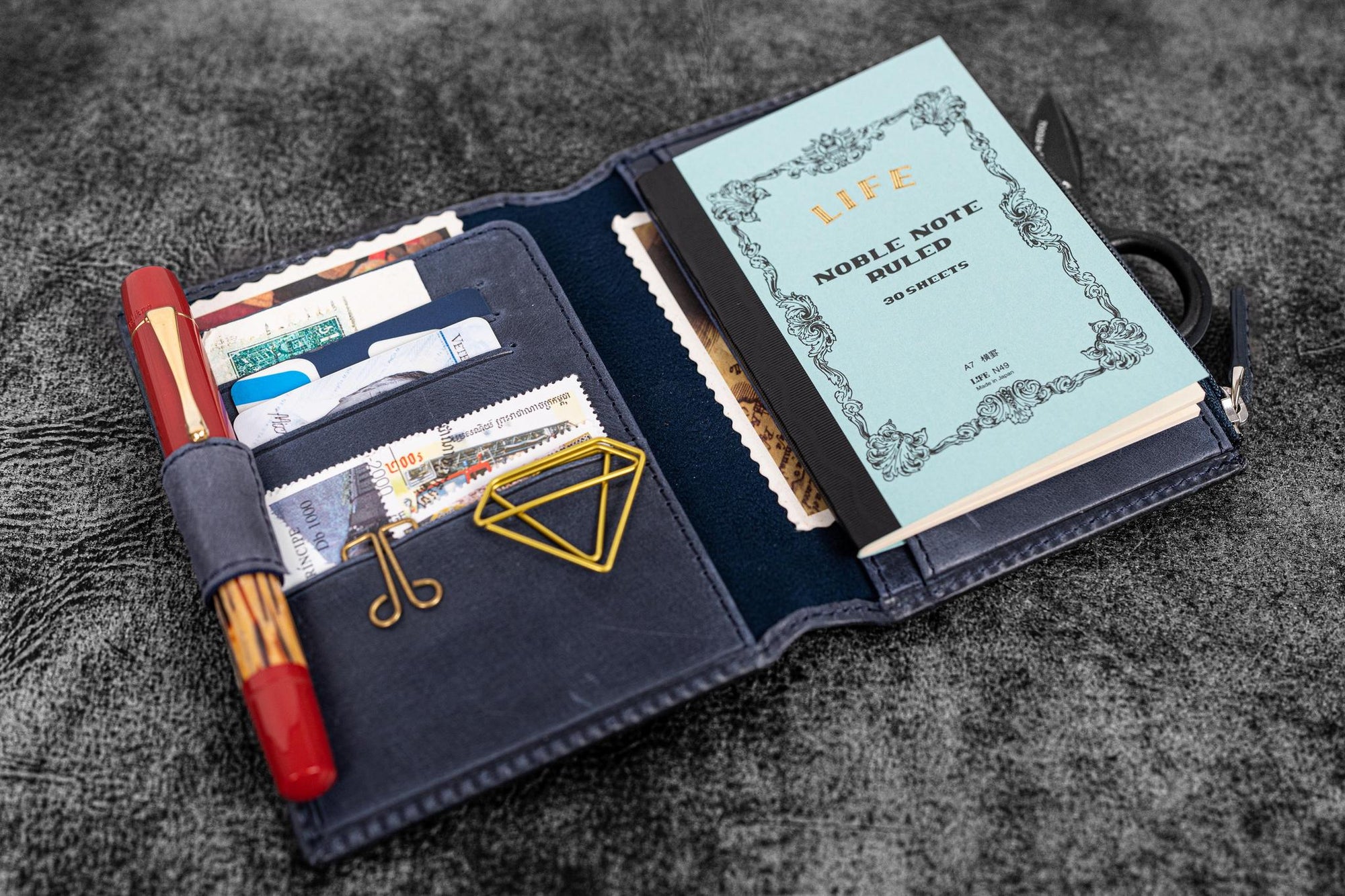 Traveler&#39;s Notebook için Deri Organizer - Passport Ebat - Crazy Horse Navy Blue