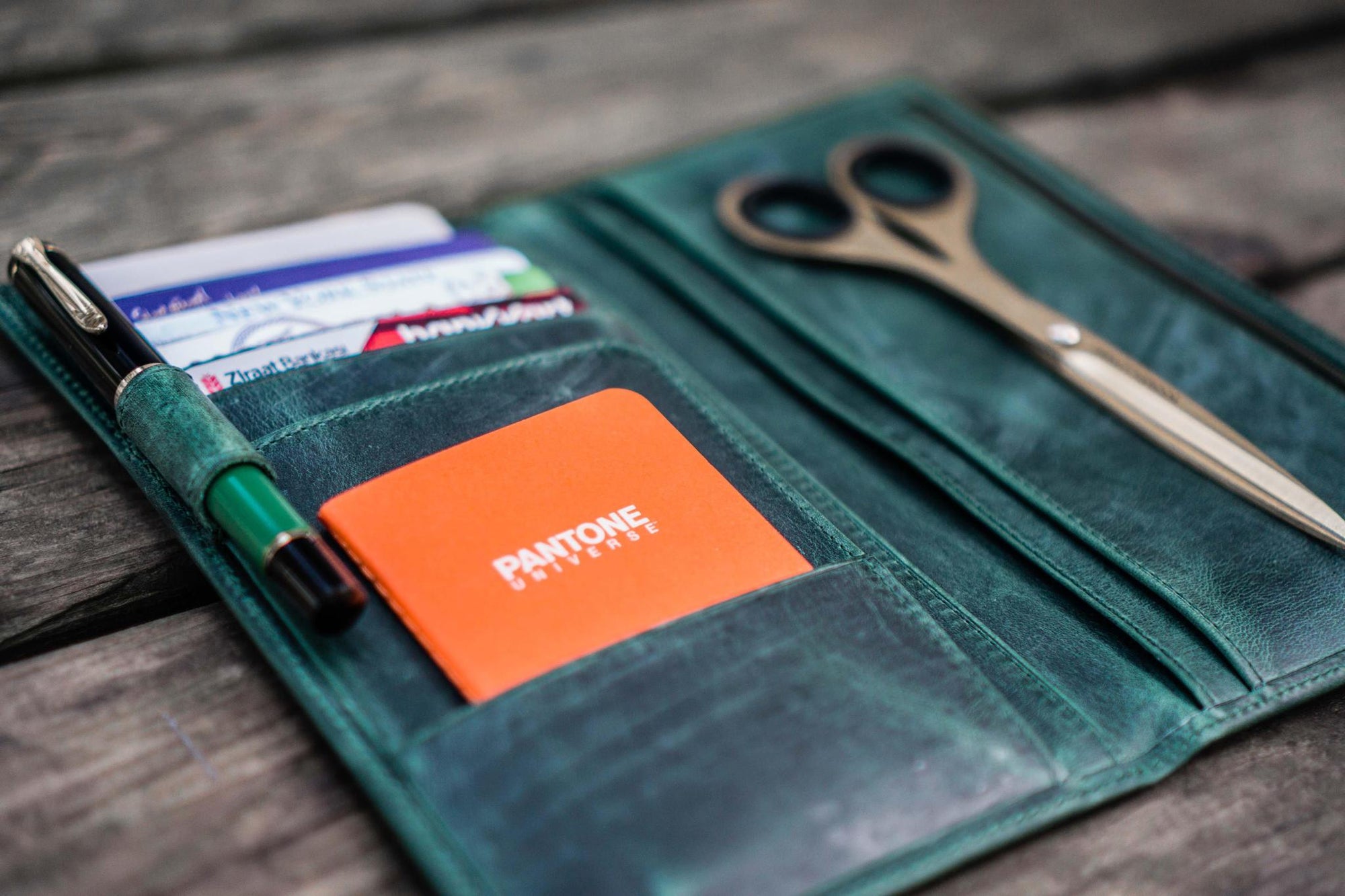 Traveler&#39;s Notebook için Deri Organizer - Regular Ebat - Crazy Forest Green