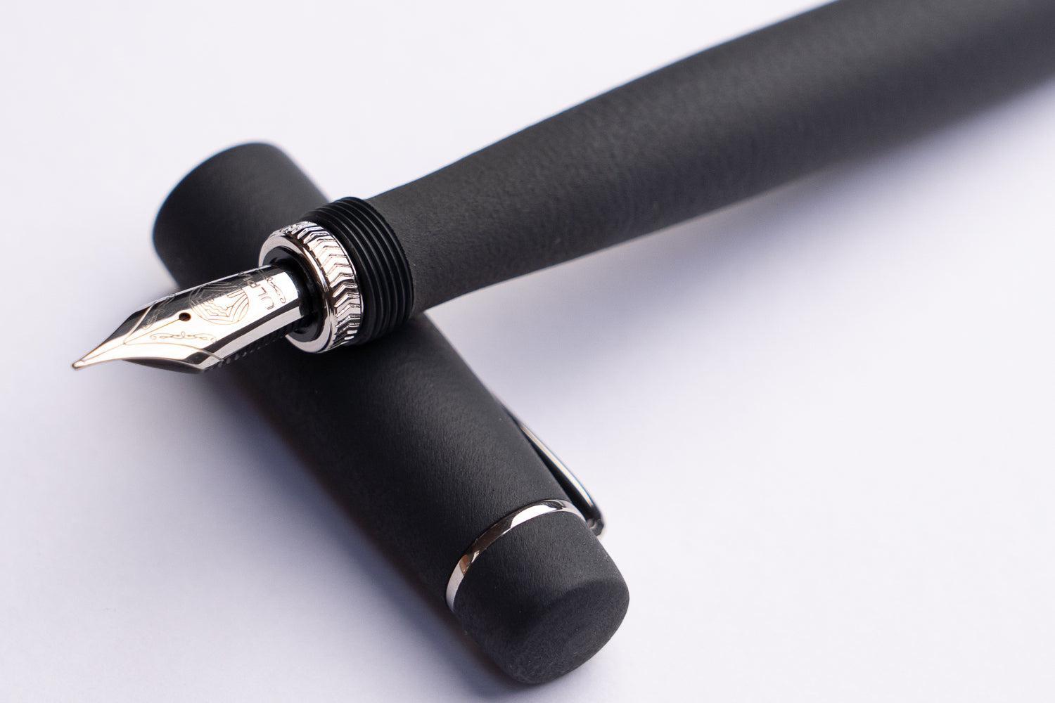 ULPIA 117 Ebonite Dolmakalem - B.C. Black (Dokulu Ebonite)