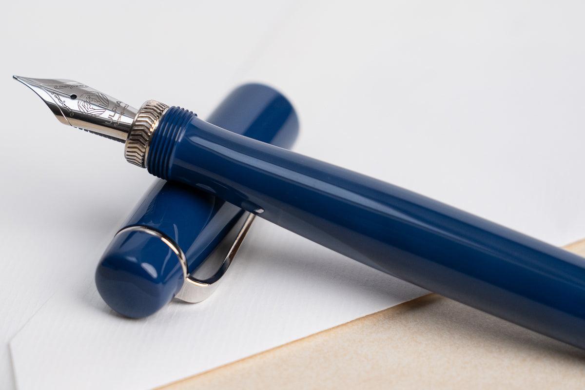 Ulpia 117 Ebonite Dolmakalem - Celeste Blue