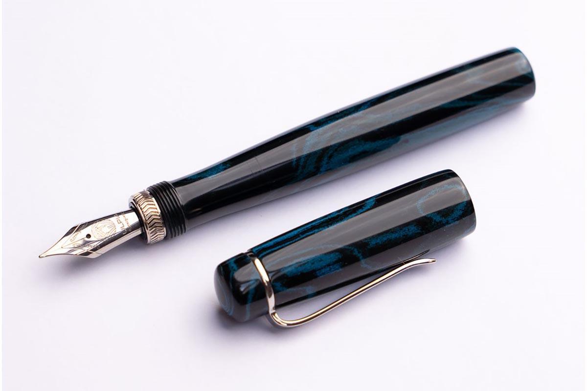 Ulpia 117 Ebonite Dolmakalem - Marine Blue