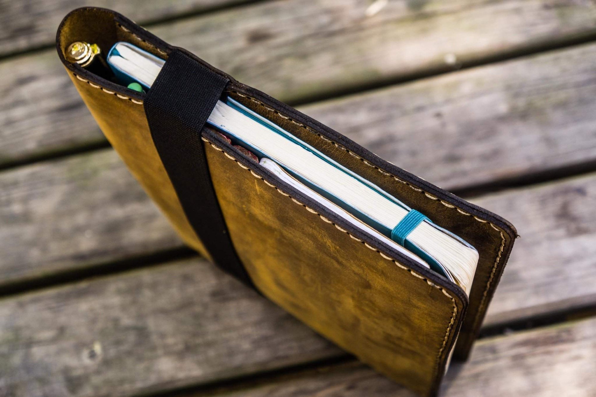 Composition Notebook Cover With iPad Air/Pro Pocket - Crazy Horse Brown-Galen Leather