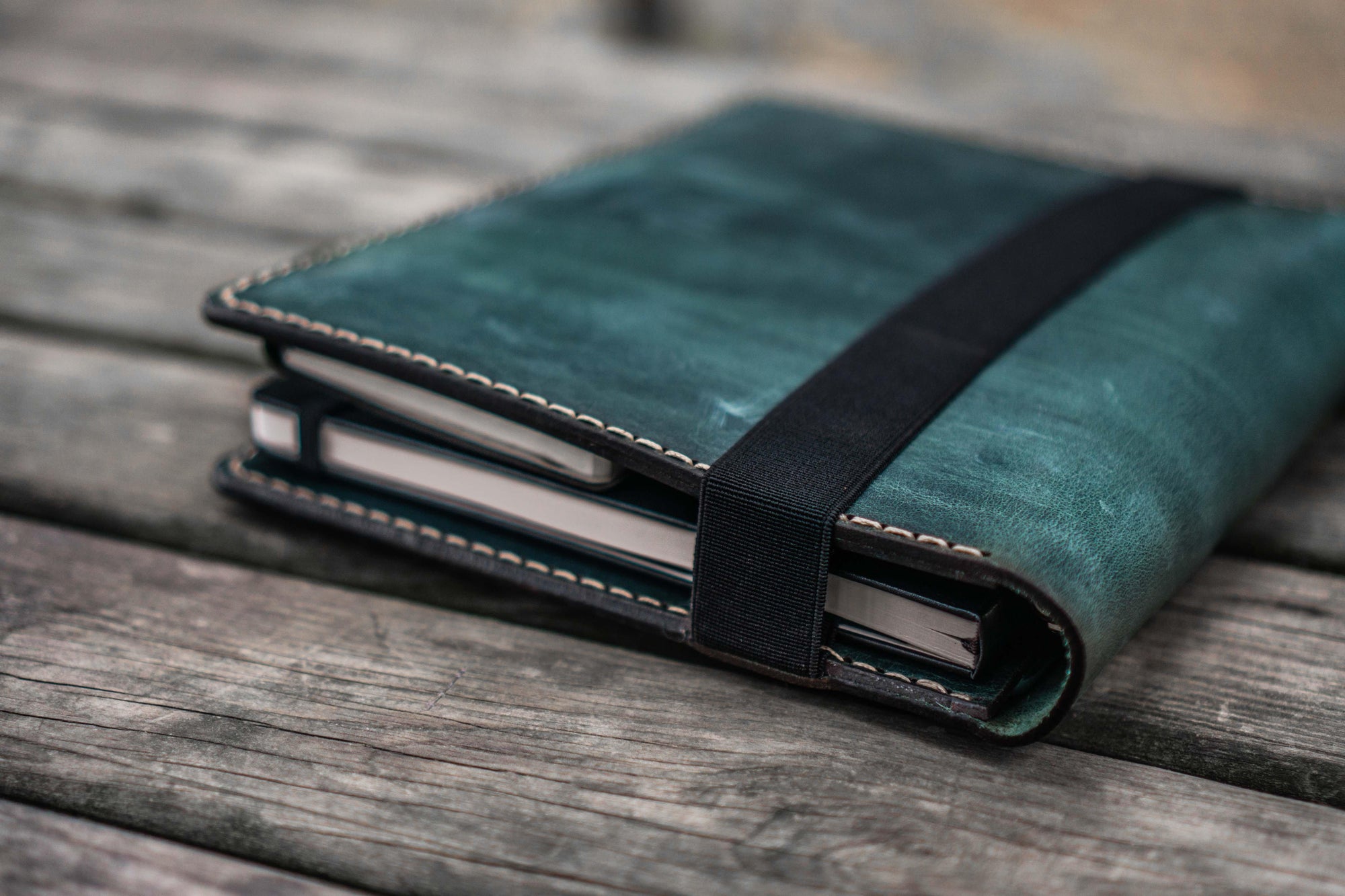 iPad Air/Pro &amp; Extra Large Moleskine Cover - Crazy Horse Forest Green-Galen Leather