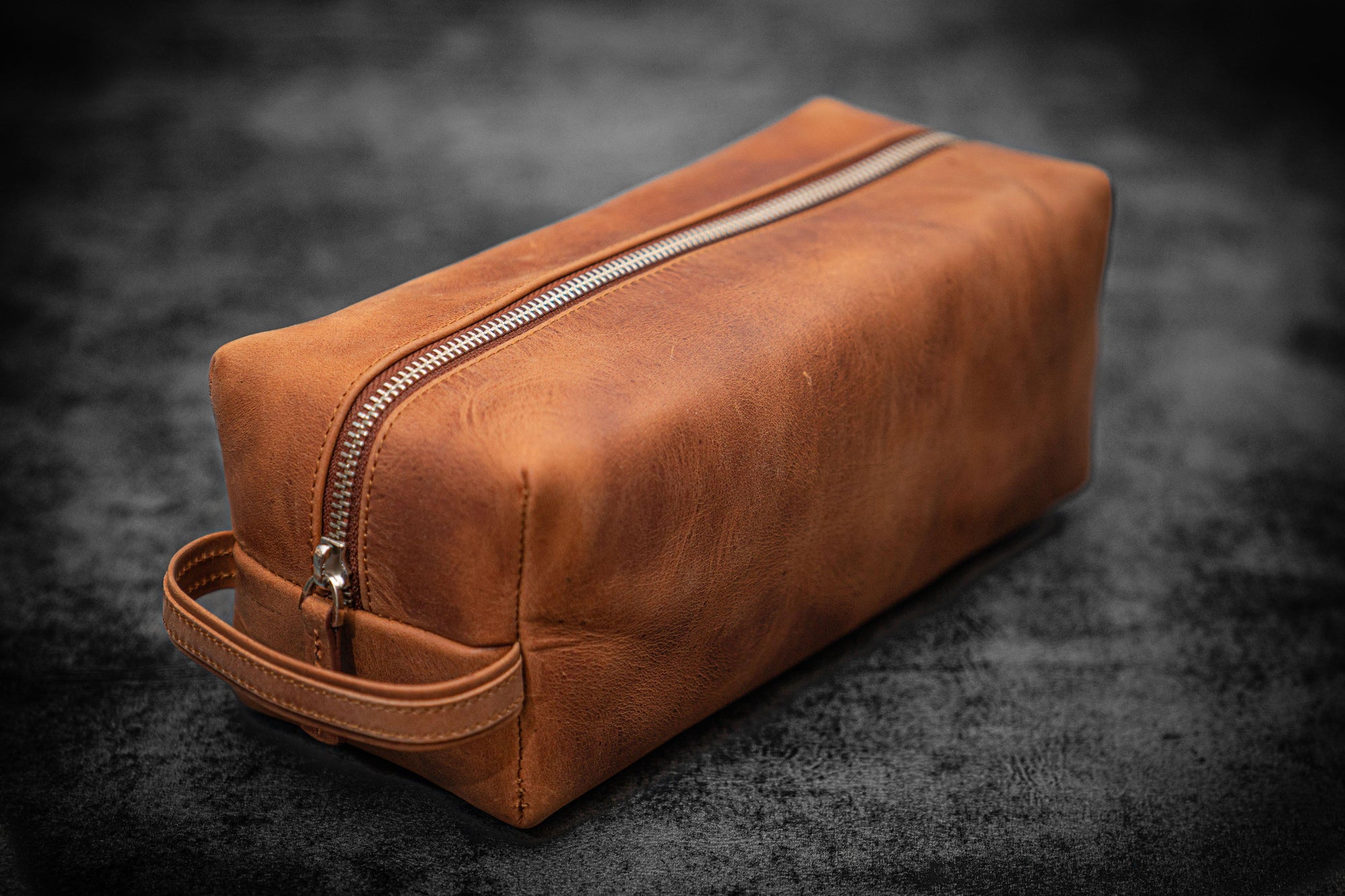 Leather Classic Dopp Kit &amp; Travel Toiletry Bag - Crazy Horse Tan-Galen Leather