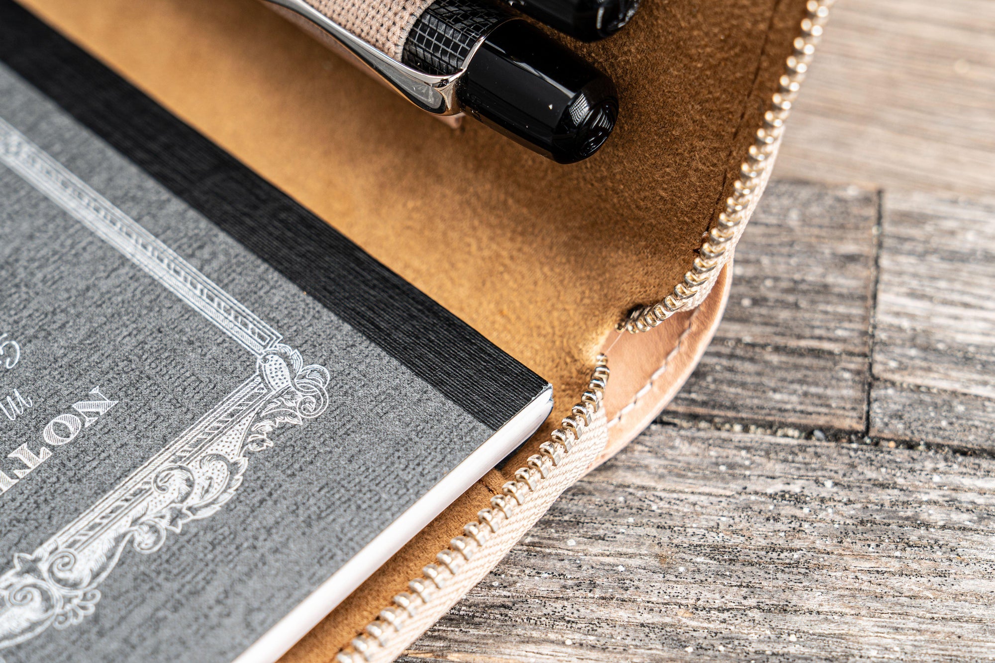 Leather Zippered 5 Slots Pen Case - Undyed Leather-Galen Leather