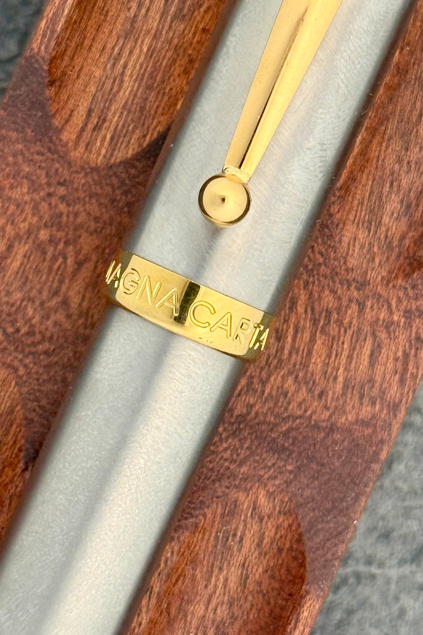 Magna Carta Mag 600 Dolmakalem 14k Gerçek Esnek Uç -Model - Titanyum (Hafif)