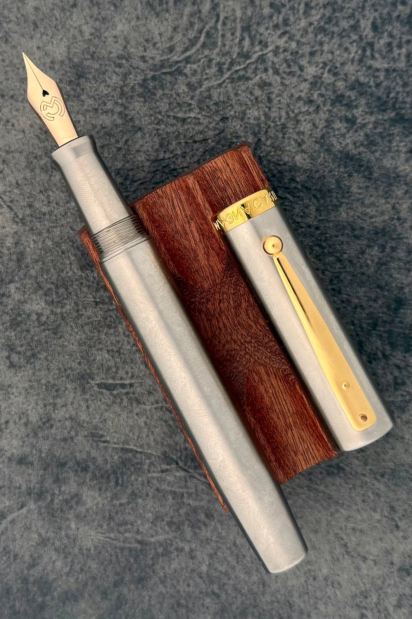 Magna Carta Mag 600 Dolmakalem 14k Gerçek Esnek Uç -Model - Titanyum (Hafif)