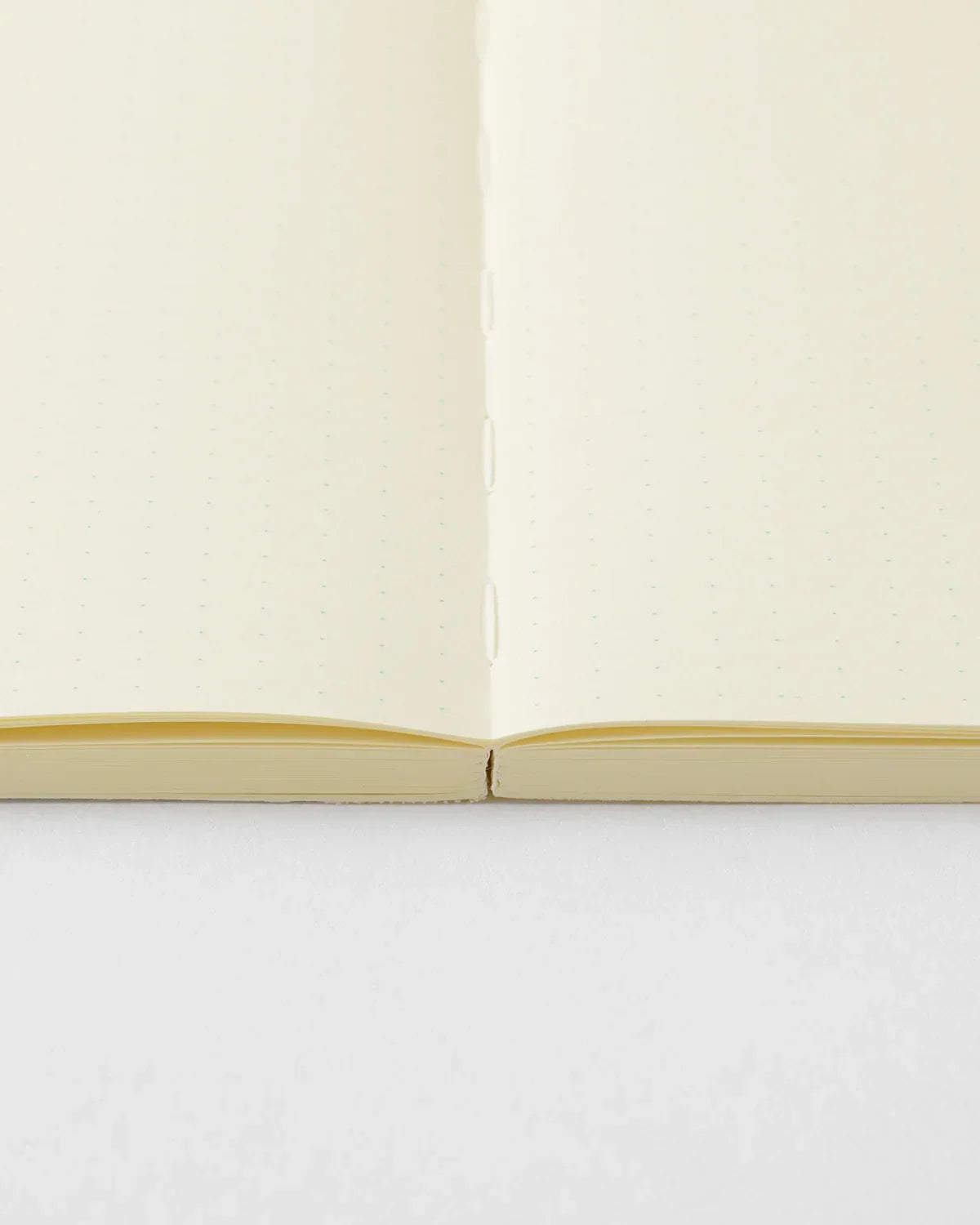 Midori MD Defter - A7 - Noktalı - 176 Sayfa