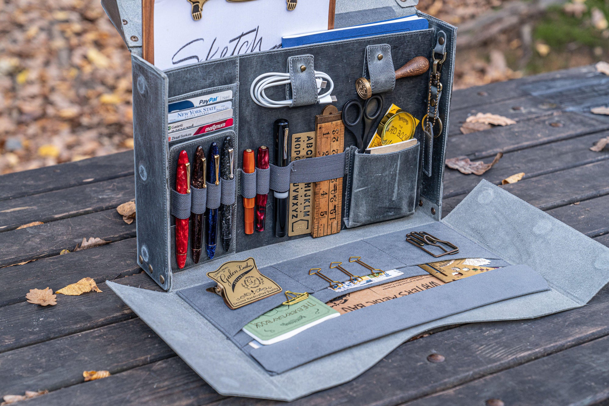 Writer&#39;s Medic Bag XLarge - Crazy Horse Smoky-Galen Leather