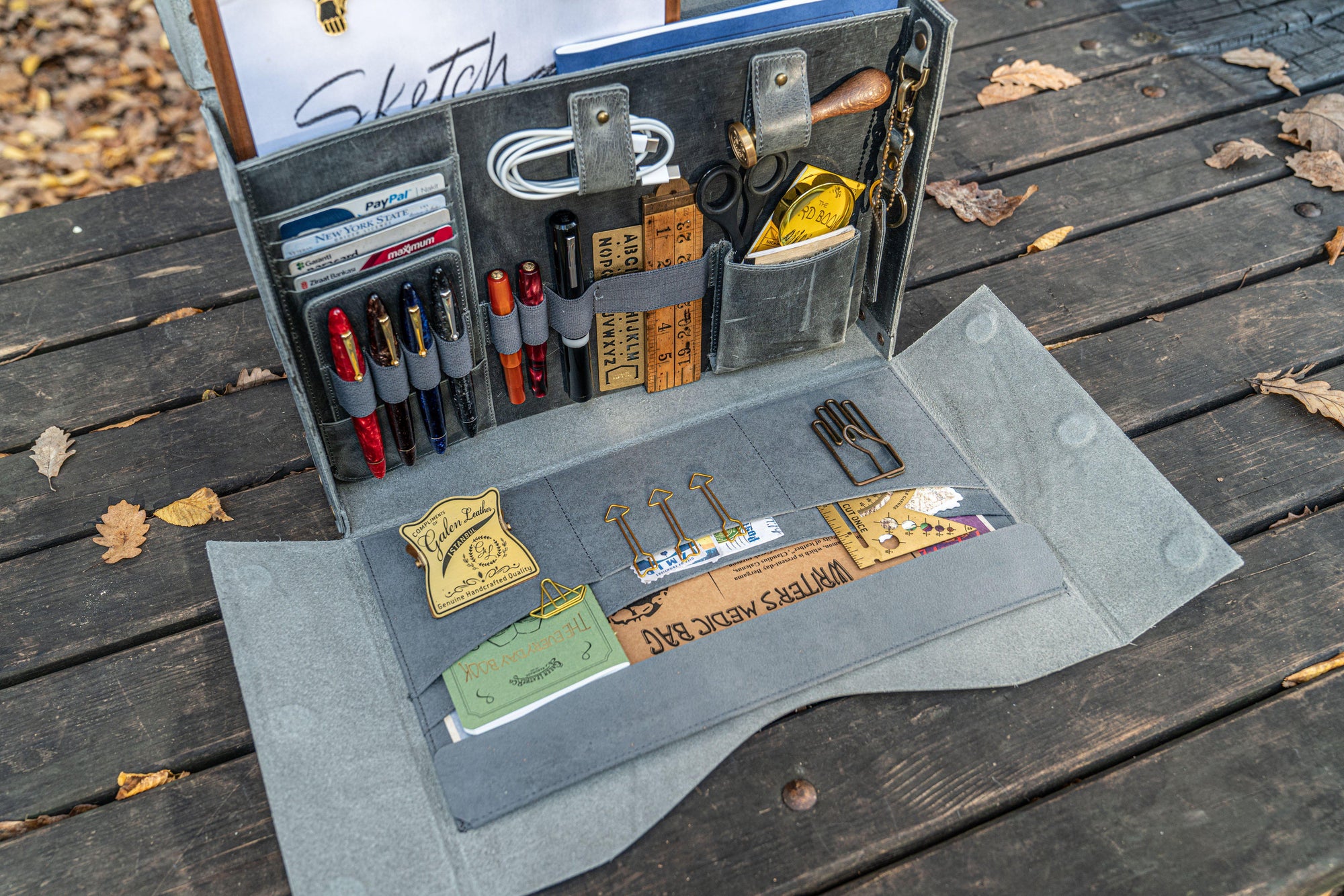 Writer&#39;s Medic Bag XLarge - Crazy Horse Smoky-Galen Leather