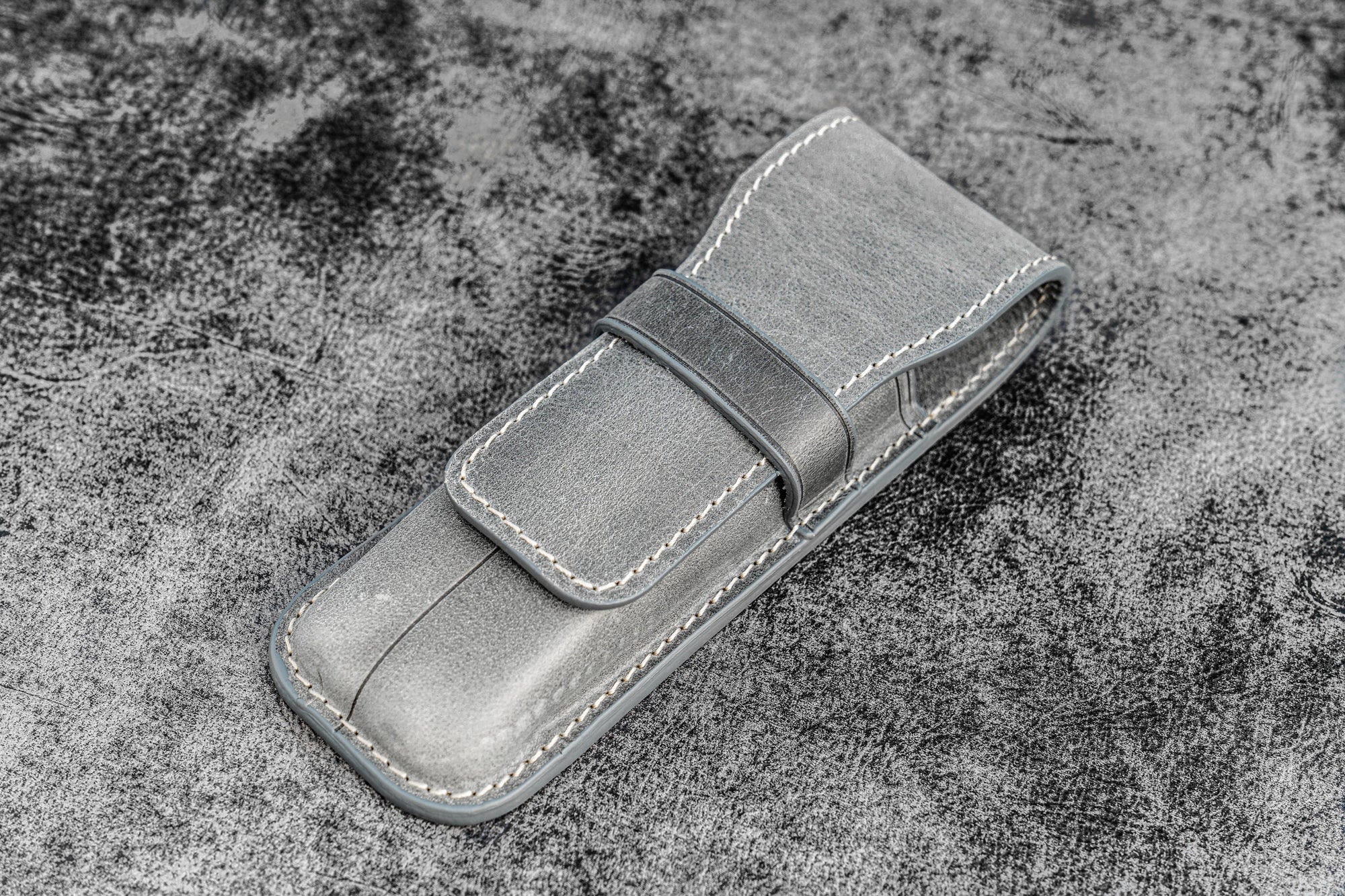 2&#39;li Kapaklı Deri Kalemlik - Crazy Horse Füme