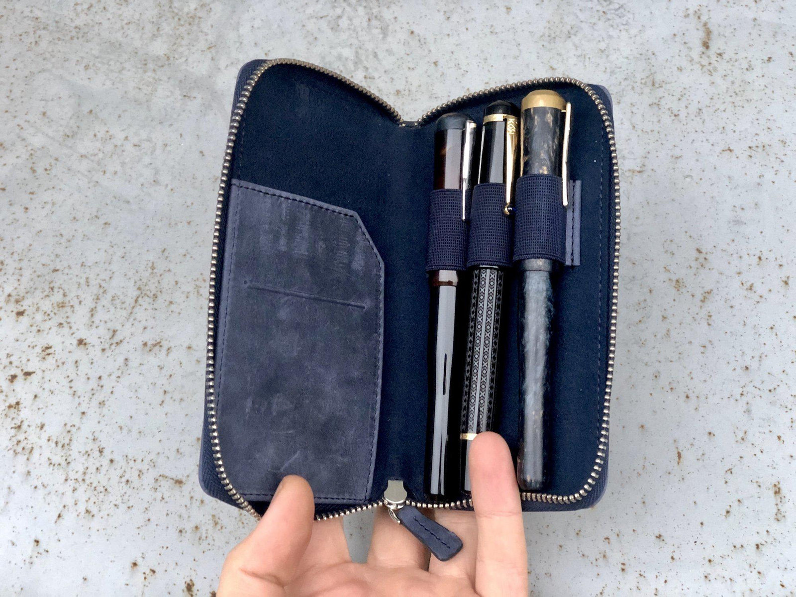 3'lü Fermuarlı Deri Kalemlik - Crazy Horse Koyu Mavi